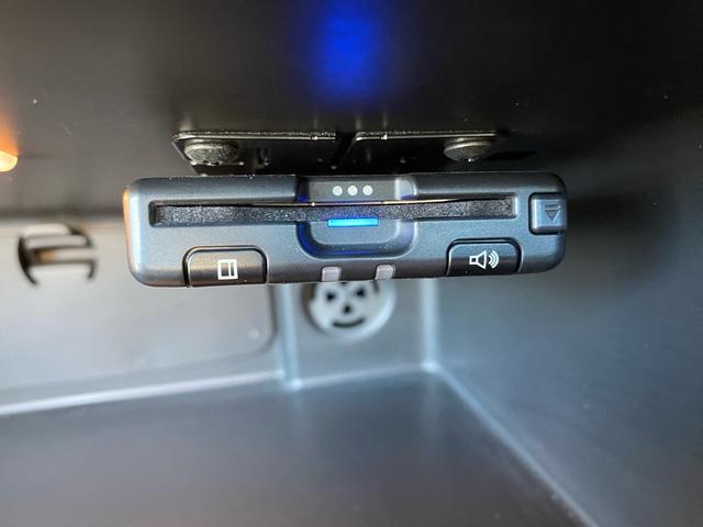 ＭＩＮＩ クーパー　カメラ／パーキングアシストＰＫＧ　ペッパーＰＫＧ　ライトＰＫＧ　エキサイトメントＰＫＧ　ストレージコンバートメントＰＫＧ　コンフォートアクセス　禁煙車　ＥＴＣ　クリアランスソナー　前後フォグランプ（36枚目）