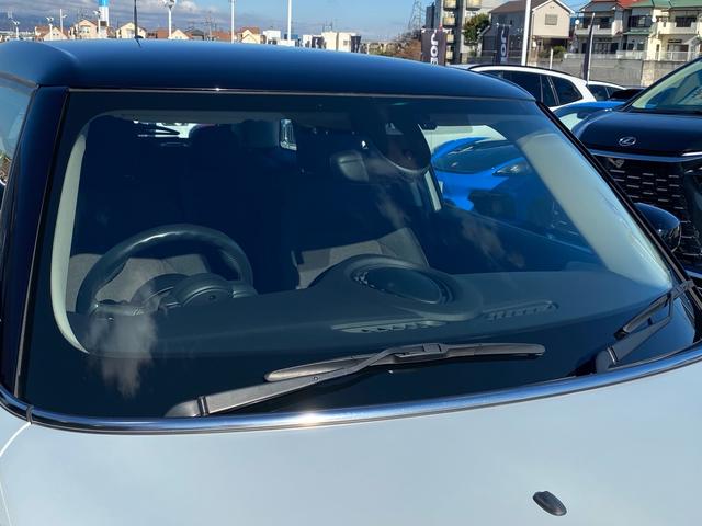 ＭＩＮＩ クーパー　カメラ／パーキングアシストＰＫＧ　ペッパーＰＫＧ　ライトＰＫＧ　エキサイトメントＰＫＧ　ストレージコンバートメントＰＫＧ　コンフォートアクセス　禁煙車　ＥＴＣ　クリアランスソナー　前後フォグランプ（52枚目）