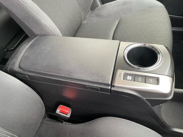 プリウスアルファ Ｓツーリングセレクション　モデリスタエアロ　禁煙車　アルパインナビ　フルセグ　ドラレコ　ビルトインＥＴＣ　バックカメラ　バックガイド　レーダー探知機　ＬＥＤヘッドライト　盗難防止システム　フォグランプ　寒冷地仕様（14枚目）