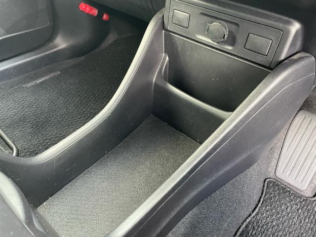 プリウスアルファ Ｓツーリングセレクション　モデリスタエアロ　禁煙車　アルパインナビ　フルセグ　ドラレコ　ビルトインＥＴＣ　バックカメラ　バックガイド　レーダー探知機　ＬＥＤヘッドライト　盗難防止システム　フォグランプ　寒冷地仕様（15枚目）