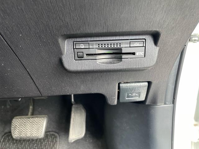 プリウスアルファ Ｓツーリングセレクション　モデリスタエアロ　禁煙車　アルパインナビ　フルセグ　ドラレコ　ビルトインＥＴＣ　バックカメラ　バックガイド　レーダー探知機　ＬＥＤヘッドライト　盗難防止システム　フォグランプ　寒冷地仕様（16枚目）