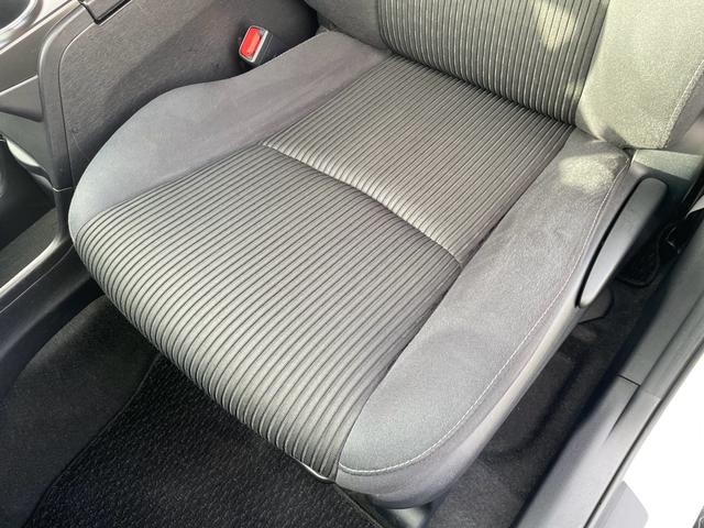 プリウスアルファ Ｓツーリングセレクション　モデリスタエアロ　禁煙車　アルパインナビ　フルセグ　ドラレコ　ビルトインＥＴＣ　バックカメラ　バックガイド　レーダー探知機　ＬＥＤヘッドライト　盗難防止システム　フォグランプ　寒冷地仕様（63枚目）