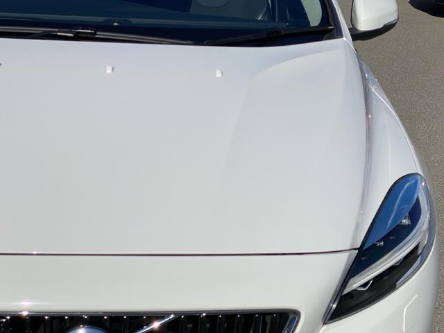 Ｖ４０ Ｔ３　モメンタム　禁煙車　バックカメラ　ＥＴＣ　ドラレコ　キーレスドライブ　運転席メモリ付きパワーシート　ＨＤＤナビ　ワンセグ　純正１７インチアルミホイール　　オートライト　革巻きステアリングホイール　合皮コンビシート（46枚目）