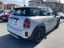 ＭＩＮＩ 　クラッシックトリムＰＫＧ　シートヒーター　禁煙車　ドライビングアシストプラス　ハーフレザーシート　バックカメラ　パワーバックドア　前後クリアランスソナー　アダプティブクルコン　ミラー型ＥＴＣ（5枚目）