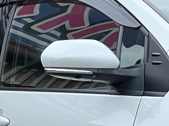 プリウス Ａプレミアム　後期型　衝突軽減ブレーキ　全方位カメラ　９型ナビＴＶ　Ｂｌｕｅｔｏｏｔｈ　ＥＴＣ２．０　黒革シート　シートヒーター　エアシート　パワーシート　ＨＵＤ　レーンアシスト　オートハイビーム　保証付（5枚目）