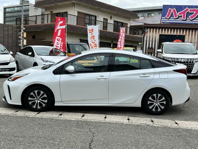 プリウス Ａプレミアム　後期型　衝突軽減ブレーキ　全方位カメラ　９型ナビＴＶ　Ｂｌｕｅｔｏｏｔｈ　ＥＴＣ２．０　黒革シート　シートヒーター　エアシート　パワーシート　ＨＵＤ　レーンアシスト　オートハイビーム　保証付（21枚目）