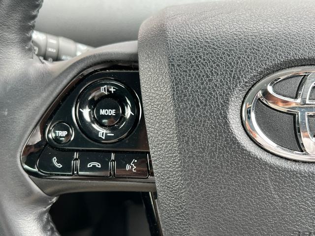 プリウス Ａプレミアム　後期型　衝突軽減ブレーキ　全方位カメラ　９型ナビＴＶ　Ｂｌｕｅｔｏｏｔｈ　ＥＴＣ２．０　黒革シート　シートヒーター　エアシート　パワーシート　ＨＵＤ　レーンアシスト　オートハイビーム　保証付（41枚目）