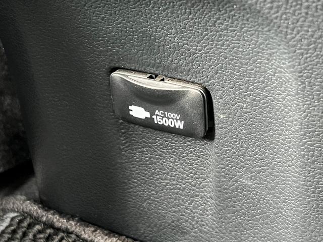 プリウス Ａプレミアム　後期型　衝突軽減ブレーキ　全方位カメラ　９型ナビＴＶ　Ｂｌｕｅｔｏｏｔｈ　ＥＴＣ２．０　黒革シート　シートヒーター　エアシート　パワーシート　ＨＵＤ　レーンアシスト　オートハイビーム　保証付（72枚目）