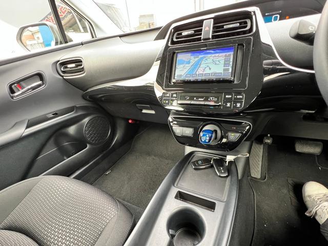 プリウス Ｓ　後期型　衝突軽減ブレーキ　ナビ　バックカメラ　ＥＴＣ　ドライブレコーダー　スマートキー　レーンアシスト　オートハイビーム　クルーズコントロール　保証付（50枚目）