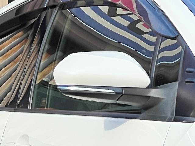 プリウス Sセーフティプラス 衝突軽減ブレーキ ナビ TV バックカメラ Bluetooth ETC ドライブレコーダー スマートキー レーンアシスト オートハイビーム 保証付(5枚目)