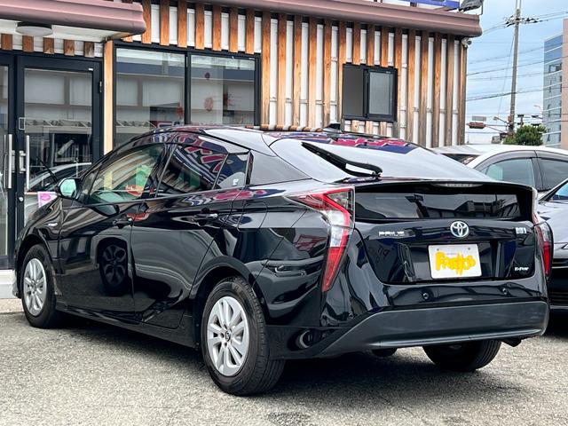 TOYOTA PRIUS S SAFETY PLUS