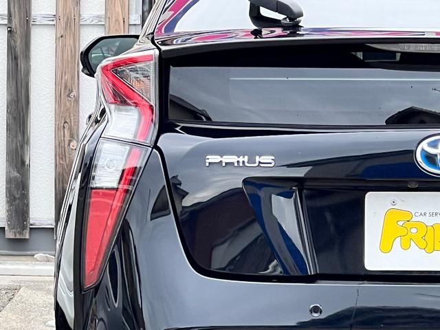 TOYOTA PRIUS S SAFETY PLUS