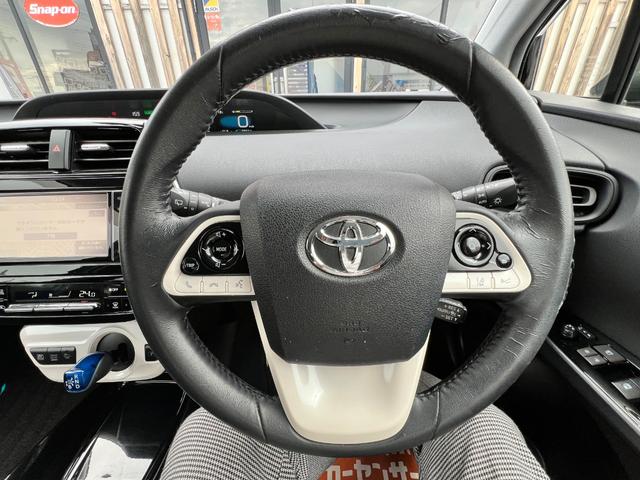 TOYOTA PRIUS S SAFETY PLUS