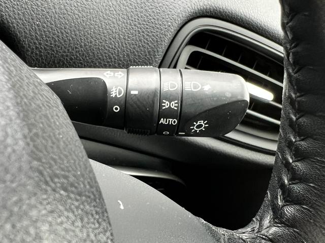 TOYOTA PRIUS S SAFETY PLUS