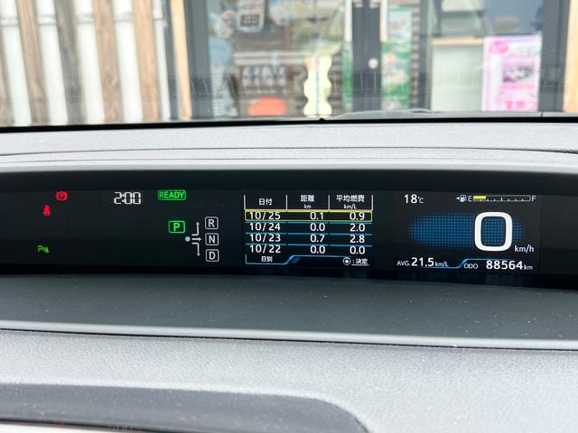 TOYOTA PRIUS S SAFETY PLUS