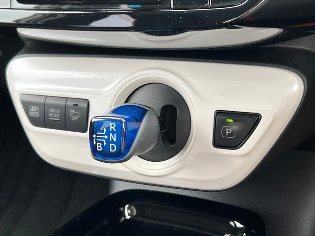 TOYOTA PRIUS S SAFETY PLUS