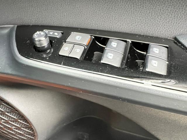 TOYOTA PRIUS S SAFETY PLUS