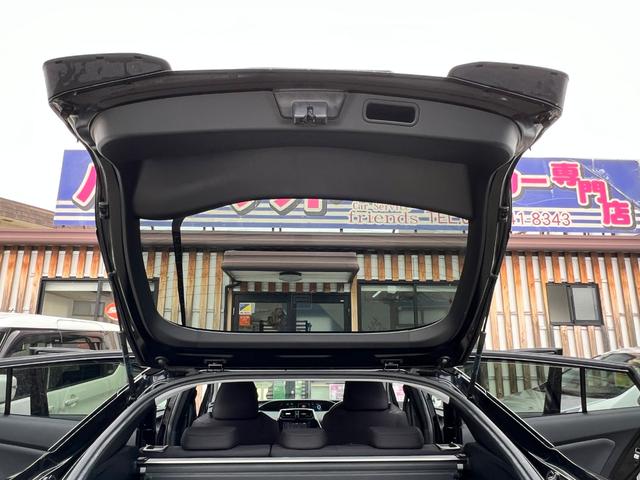 TOYOTA PRIUS S SAFETY PLUS