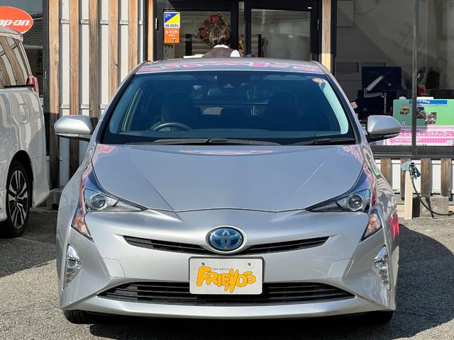 プリウス Sツーリングセレクション 衝突軽減ブレーキ 純正17インチアルミホイール 9型ナビTV バックカメラ Bluetooth ETC 黒革シート シートヒーター クルーズコントロール オートハイビーム 保証付(5枚目)