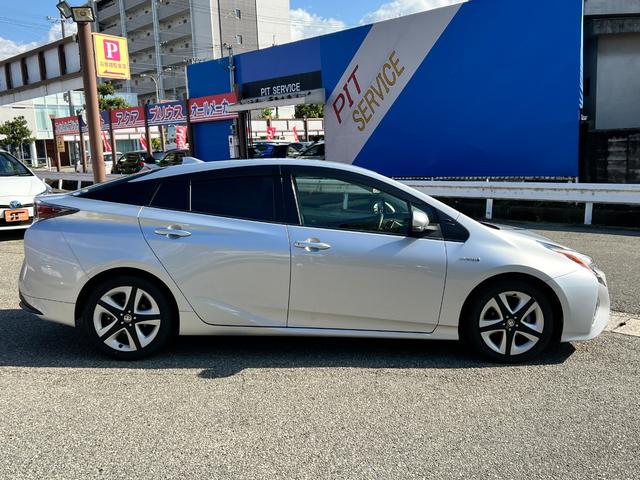 プリウス Sツーリングセレクション 衝突軽減ブレーキ 純正17インチアルミホイール 9型ナビTV バックカメラ Bluetooth ETC 黒革シート シートヒーター クルーズコントロール オートハイビーム 保証付(15枚目)