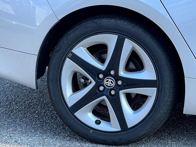 プリウス Sツーリングセレクション 衝突軽減ブレーキ 純正17インチアルミホイール 9型ナビTV バックカメラ Bluetooth ETC 黒革シート シートヒーター クルーズコントロール オートハイビーム 保証付(19枚目)