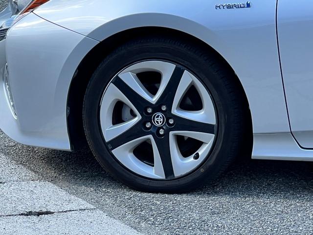 プリウス Sツーリングセレクション 衝突軽減ブレーキ 純正17インチアルミホイール 9型ナビTV バックカメラ Bluetooth ETC 黒革シート シートヒーター クルーズコントロール オートハイビーム 保証付(24枚目)