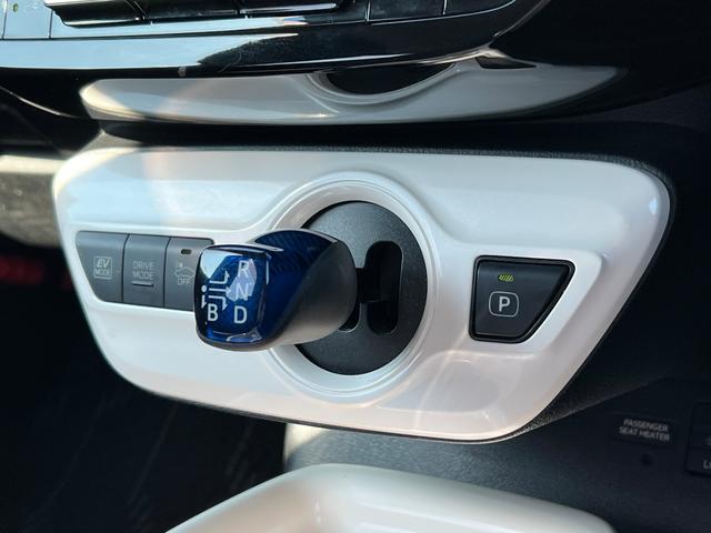 プリウス Sツーリングセレクション 衝突軽減ブレーキ 純正17インチアルミホイール 9型ナビTV バックカメラ Bluetooth ETC 黒革シート シートヒーター クルーズコントロール オートハイビーム 保証付(49枚目)