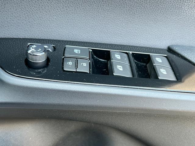 プリウス Sツーリングセレクション 衝突軽減ブレーキ 純正17インチアルミホイール 9型ナビTV バックカメラ Bluetooth ETC 黒革シート シートヒーター クルーズコントロール オートハイビーム 保証付(64枚目)