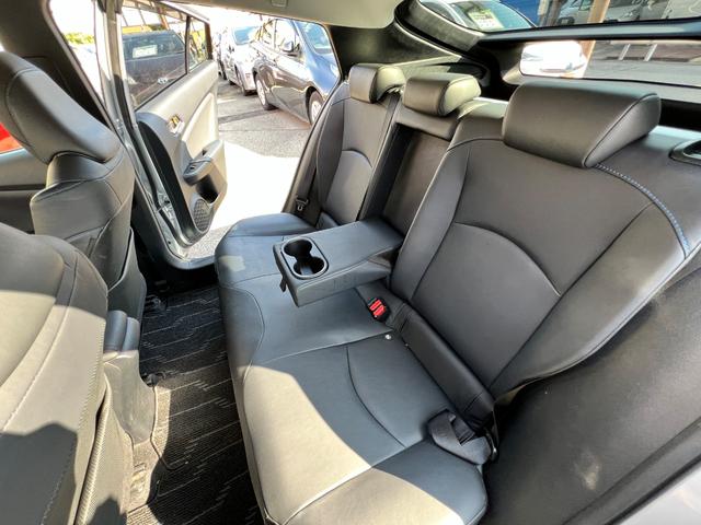 プリウス Sツーリングセレクション 衝突軽減ブレーキ 純正17インチアルミホイール 9型ナビTV バックカメラ Bluetooth ETC 黒革シート シートヒーター クルーズコントロール オートハイビーム 保証付(69枚目)