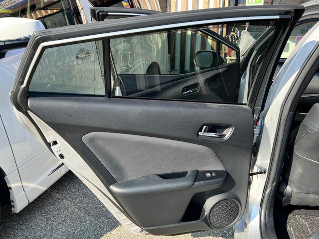 プリウス Sツーリングセレクション 衝突軽減ブレーキ 純正17インチアルミホイール 9型ナビTV バックカメラ Bluetooth ETC 黒革シート シートヒーター クルーズコントロール オートハイビーム 保証付(75枚目)