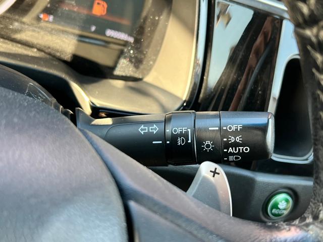 シャトル ハイブリッドＸ　ホンダセンシング　後期型　衝突軽減ブレーキ　ＴＶ　ナビ　ＥＴＣ　バックカメラ　Ｂｌｕｅｔｏｏｔｈ　ＬＥＤヘッドライト　フォグライト　クルーズコントロール　シートヒーター　ドライブレコーダー　純正アルミホイール　保証付（46枚目）