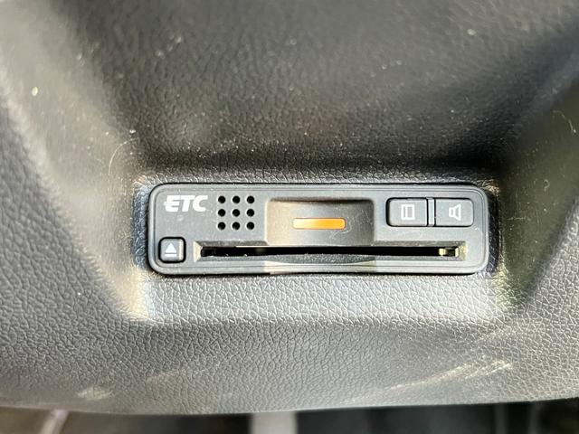 シャトル ハイブリッドZ 衝突軽減ブレーキ 8型TVナビ ETC バックカメラ Bluetooth LEDヘッドライト フォグライト クルーズコントロール シートヒーター パドルシフト 純正アルミホイール 保証付(52枚目)