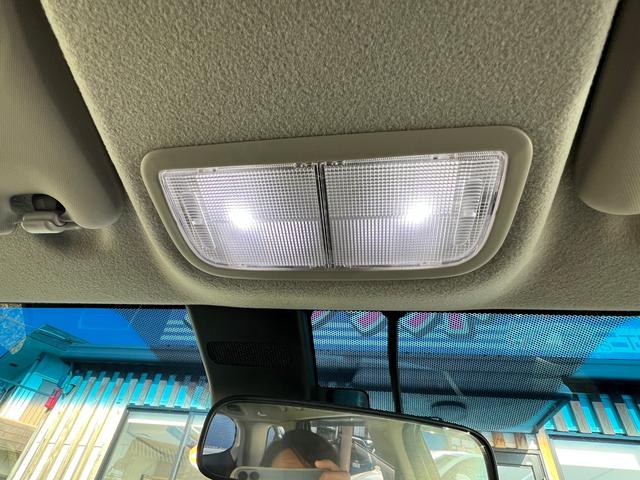 シャトル ハイブリッドＸ　ホンダセンシング　後期型　衝突軽減ブレーキ　９型ＴＶナビ　ＥＴＣ　バックカメラ　Ｂｌｕｅｔｏｏｔｈ　ドライブレコーダー　ＬＥＤヘッドライト　フォグライト　クルーズコントロール　シートヒーター　保証付（59枚目）