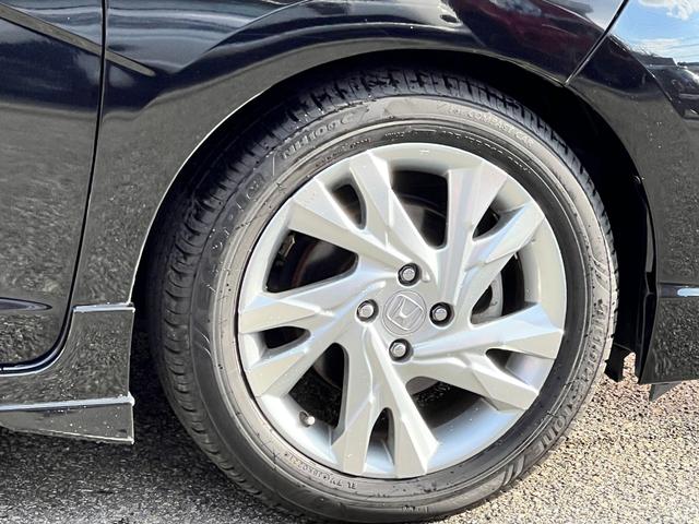 シャトル ハイブリッドＺ　衝突軽減ブレーキ　ＴＶ　ナビ　ＥＴＣ　バックカメラ　Ｂｌｕｅｔｏｏｔｈ　ドライブレコーダー　フォグライト　クルーズコントロール　シートヒーター　パドルシフト　純正アルミホイール　保証付（18枚目）