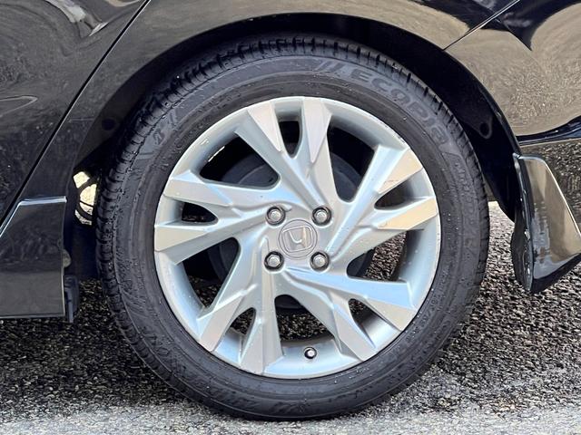 シャトル ハイブリッドＺ　衝突軽減ブレーキ　ＴＶ　ナビ　ＥＴＣ　バックカメラ　Ｂｌｕｅｔｏｏｔｈ　ドライブレコーダー　フォグライト　クルーズコントロール　シートヒーター　パドルシフト　純正アルミホイール　保証付（23枚目）