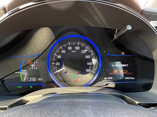 シャトル ハイブリッドＺ　衝突軽減ブレーキ　ＴＶ　ナビ　ＥＴＣ　バックカメラ　Ｂｌｕｅｔｏｏｔｈ　ドライブレコーダー　フォグライト　クルーズコントロール　シートヒーター　パドルシフト　純正アルミホイール　保証付（46枚目）