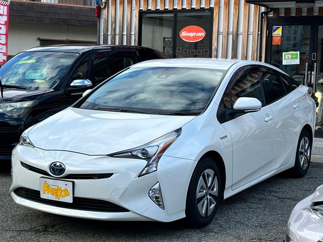 プリウス Ａ　衝突軽減ブレーキ　９型ナビＴＶ　Ｂｌｕｅｔｏｏｔｈ　バックカメラ　ＥＴＣ　クルーズコントロール　ＨＵＤ　オートハイビーム　保証付（11枚目）