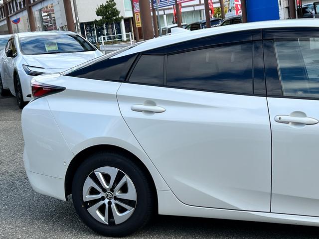 プリウス Ａ　衝突軽減ブレーキ　９型ナビＴＶ　Ｂｌｕｅｔｏｏｔｈ　バックカメラ　ＥＴＣ　クルーズコントロール　ＨＵＤ　オートハイビーム　保証付（17枚目）
