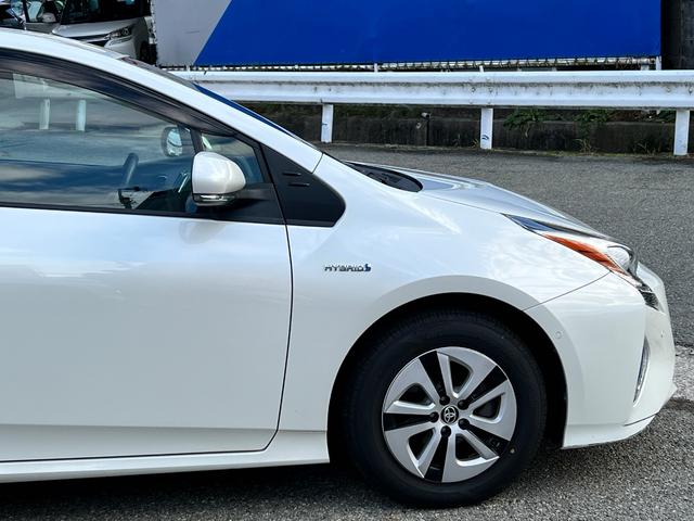 プリウス Ａ　衝突軽減ブレーキ　９型ナビＴＶ　Ｂｌｕｅｔｏｏｔｈ　バックカメラ　ＥＴＣ　クルーズコントロール　ＨＵＤ　オートハイビーム　保証付（18枚目）