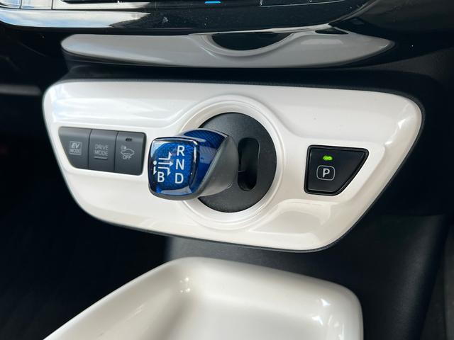 プリウス Ａ　衝突軽減ブレーキ　９型ナビＴＶ　Ｂｌｕｅｔｏｏｔｈ　バックカメラ　ＥＴＣ　クルーズコントロール　ＨＵＤ　オートハイビーム　保証付（52枚目）