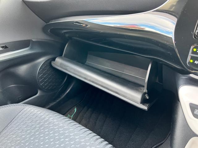 プリウス Ａ　衝突軽減ブレーキ　９型ナビＴＶ　Ｂｌｕｅｔｏｏｔｈ　バックカメラ　ＥＴＣ　クルーズコントロール　ＨＵＤ　オートハイビーム　保証付（61枚目）