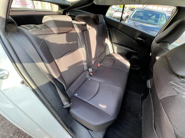 プリウス Ａ　衝突軽減ブレーキ　９型ナビＴＶ　Ｂｌｕｅｔｏｏｔｈ　バックカメラ　ＥＴＣ　クルーズコントロール　ＨＵＤ　オートハイビーム　保証付（65枚目）