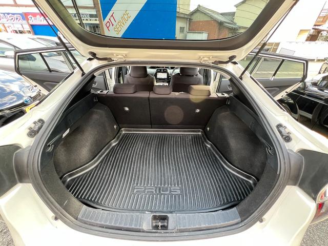 プリウス Ａ　衝突軽減ブレーキ　９型ナビＴＶ　Ｂｌｕｅｔｏｏｔｈ　バックカメラ　ＥＴＣ　クルーズコントロール　ＨＵＤ　オートハイビーム　保証付（69枚目）