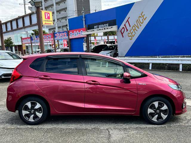 フィットハイブリッド Ｌ　ホンダセンシング　後期型　衝突軽減ブレーキ　ＴＶ　ナビ　ＥＴＣ　バックカメラ　Ｂｌｕｅｔｏｏｔｈ　ドライブレコーダー　ＬＥＤヘッドライト　フォグライト　クルーズコントロール　保証付（16枚目）