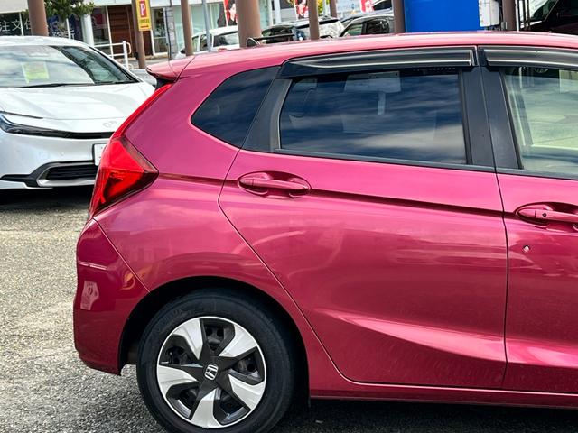 フィットハイブリッド Ｌ　ホンダセンシング　後期型　衝突軽減ブレーキ　ＴＶ　ナビ　ＥＴＣ　バックカメラ　Ｂｌｕｅｔｏｏｔｈ　ドライブレコーダー　ＬＥＤヘッドライト　フォグライト　クルーズコントロール　保証付（17枚目）