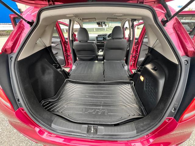 フィットハイブリッド Ｌ　ホンダセンシング　後期型　衝突軽減ブレーキ　ＴＶ　ナビ　ＥＴＣ　バックカメラ　Ｂｌｕｅｔｏｏｔｈ　ドライブレコーダー　ＬＥＤヘッドライト　フォグライト　クルーズコントロール　保証付（73枚目）