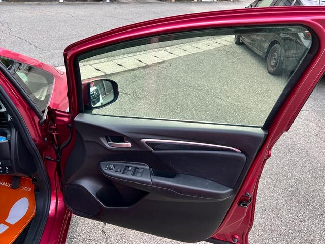 フィットハイブリッド Ｌ　ホンダセンシング　後期型　衝突軽減ブレーキ　ＴＶ　ナビ　ＥＴＣ　バックカメラ　Ｂｌｕｅｔｏｏｔｈ　ドライブレコーダー　ＬＥＤヘッドライト　フォグライト　クルーズコントロール　保証付（76枚目）