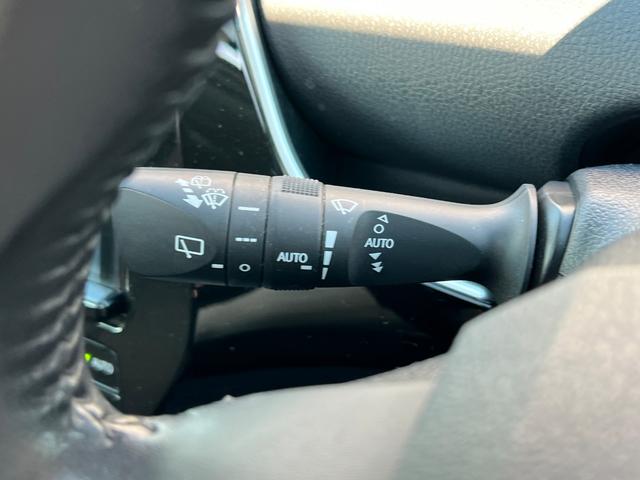 プリウス Ｓセーフティプラス　衝突軽減ブレーキ　サンルーフ　９型ＴＶナビ　バックカメラ　Ｂｌｕｅｔｏｏｔｈ　ＥＴＣ　スマートキー　レーンアシスト　オートハイビーム　クルーズコントロール　保証付（46枚目）