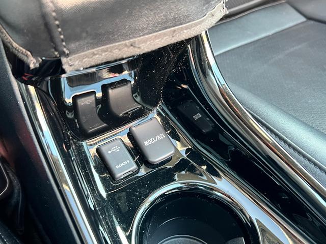 プリウス Ｓセーフティプラス　衝突軽減ブレーキ　サンルーフ　９型ＴＶナビ　バックカメラ　Ｂｌｕｅｔｏｏｔｈ　ＥＴＣ　スマートキー　レーンアシスト　オートハイビーム　クルーズコントロール　保証付（60枚目）