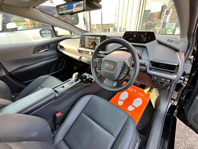 プリウス Ｚ　１オーナー　衝突軽減ブレーキ　全方位カメラ　ＴＶ　ナビ　Ｂｌｕｅｔｏｏｔｈ　ドラレコ　黒革シート　シートヒーター　シートエアコン　クルーズコントロール　ＥＴＣ２．０　電動バックドア　電動シート　保証付（38枚目）